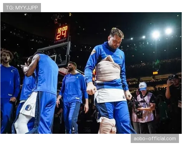 东契奇因左手指与小腿伤势缺阵一周 球队核心将暂别赛场